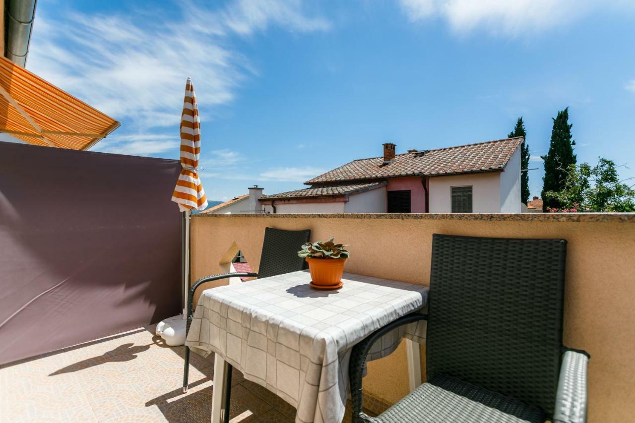 Holiday House Snjezana Krk Town Exterior foto